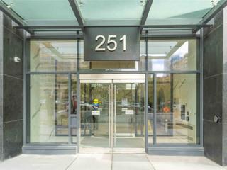 5005 - 251 Jarvis St