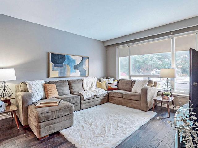 112 Fontainbleau Dr