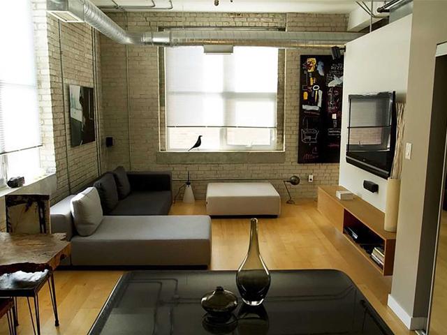 326 - 955 Queen St W