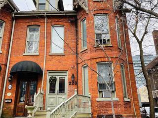 228 Beverley St