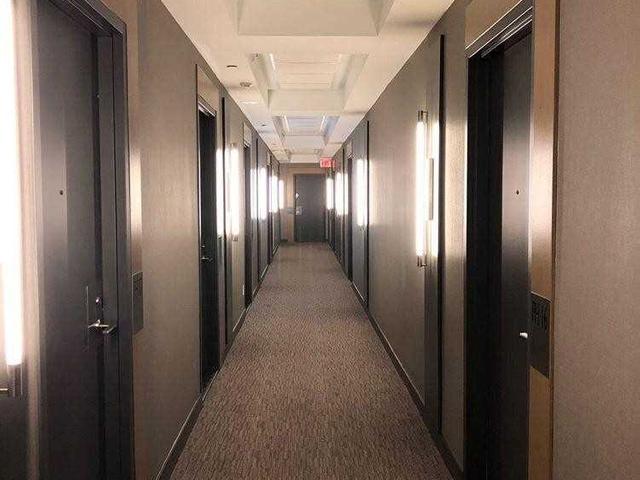 PH10 - 1030 King  W St