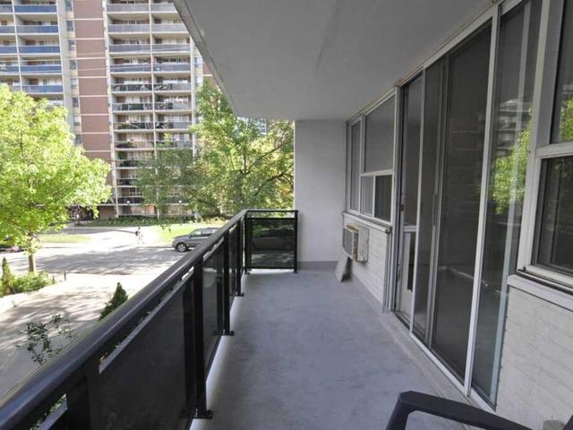 201 - 170 Roehampton Ave