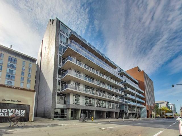 104 - 399 Adelaide St W