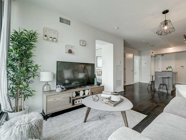 1465 - 209 Fort York Blvd