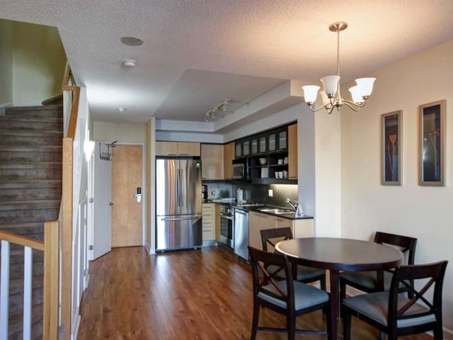 1109 - 36 Blue Jays Way