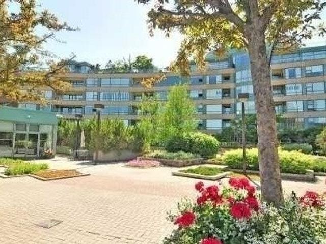 401 - 77 Avenue Rd