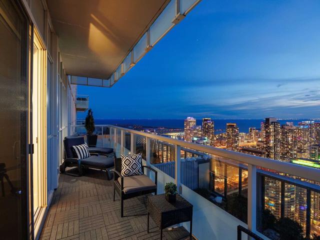 LPH 1 - 300 Front St W