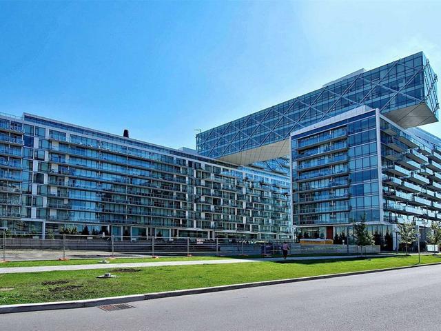426 - 39 Queens Quay Ave E