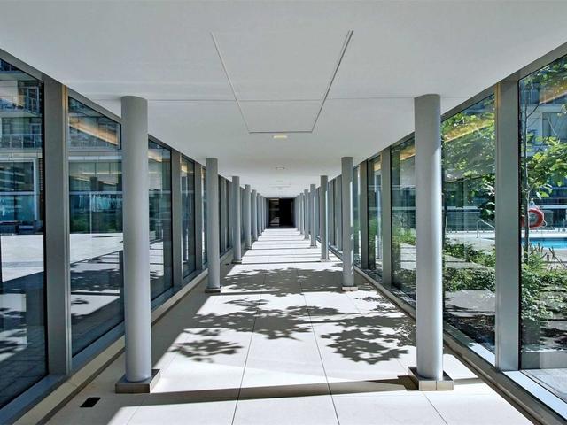 426 - 39 Queens Quay Ave E