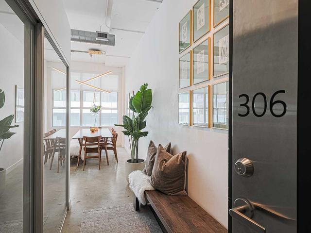 306 - 188 Eglinton Ave E