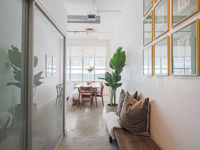 306 - 188 Eglinton Ave E