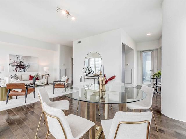 5601 - 8 The Esplanade Ave