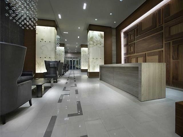 4404 - 300 Front St W