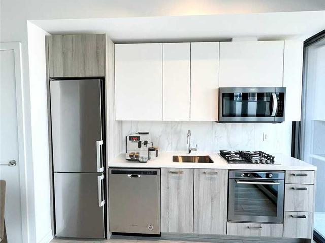 808 - 458 Richmond St W