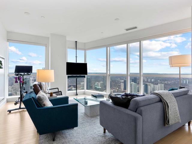 7402 - 388 Yonge St