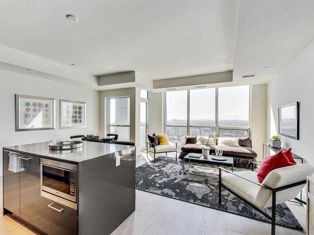 4703 - 1 Yorkville Ave