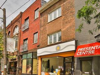 1504 Dundas St