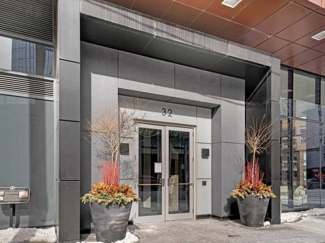 1103 - 32 Davenport Rd