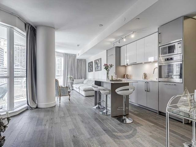 802 - 88 Cumberland St