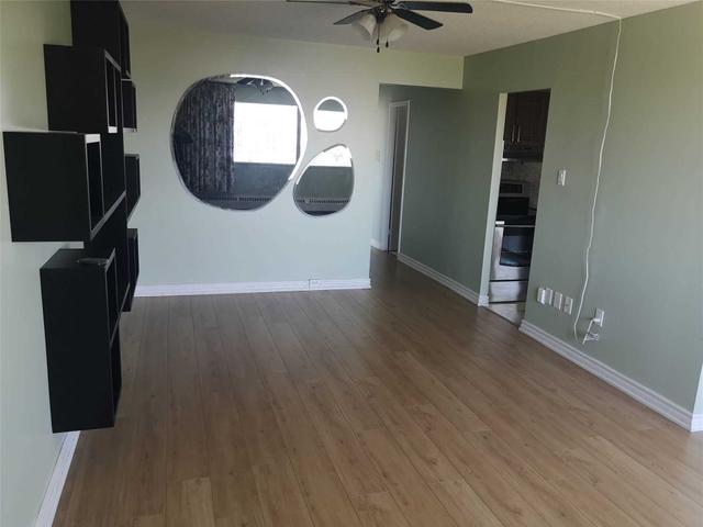 1810 - 10 Sunny Glwy