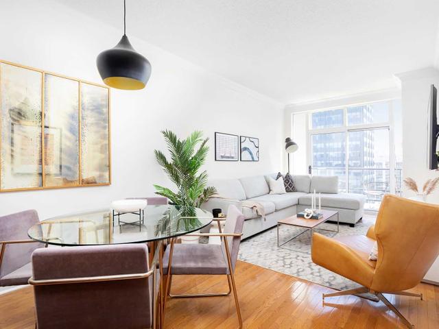 1105 - 10 Delisle Ave