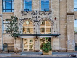106 - 993 Queen St W