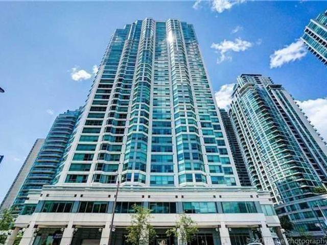 401 - 10 Yonge St N