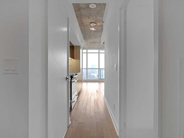 809 - 20 Minowan Miikan Lane W