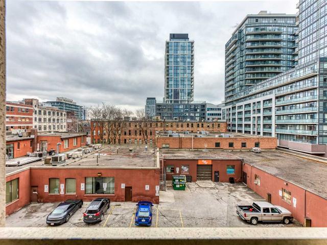 414 - 323 Richmond St