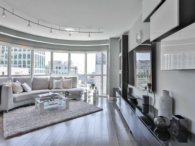 LPH12 - 36 Blue Jays Way