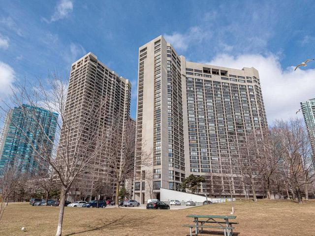 2039 - 33 Harbour Sq