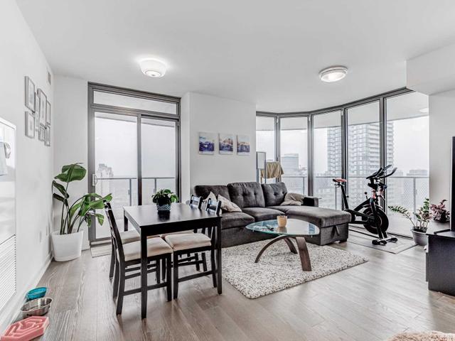 2702 - 11 Wellesley St W