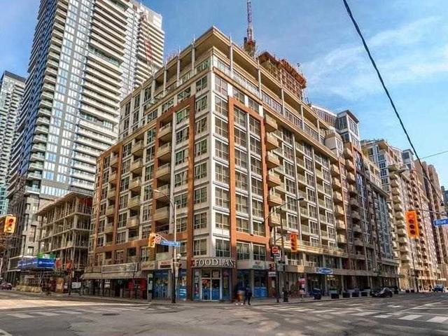 213 - 270 Wellington St W