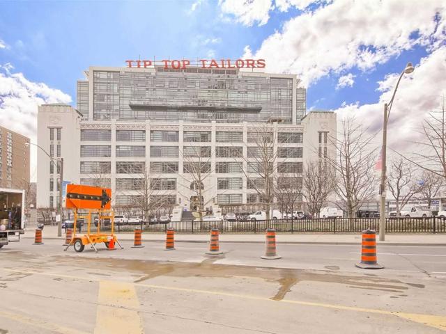 425 - 637 Lake Shore Blvd W