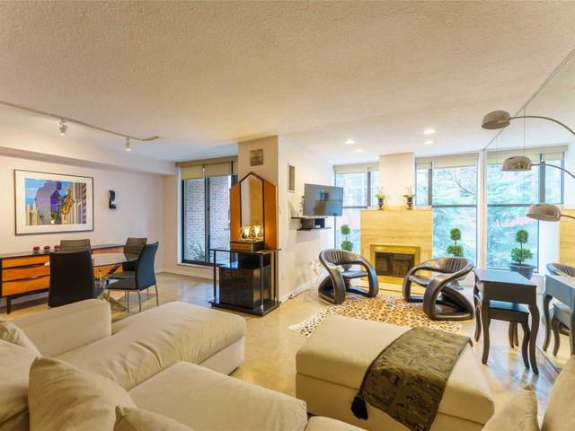 309 - 15 Mcmurrich St