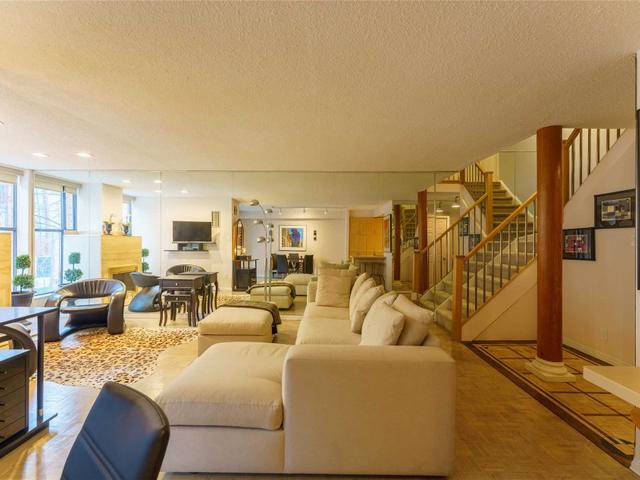 309 - 15 Mcmurrich St