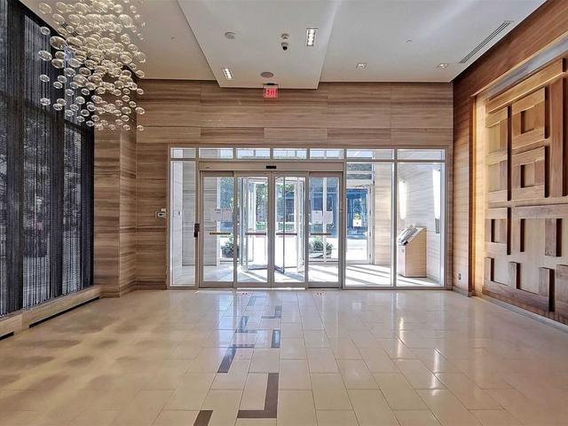 1903 - 300 Front St W