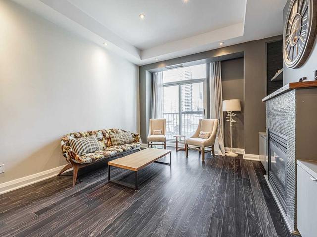 601 - 8 Wellesley St E