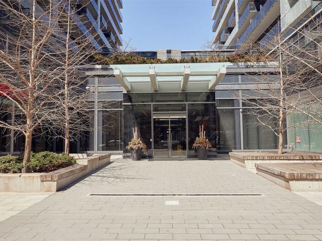 PH22 - 1030 King St W