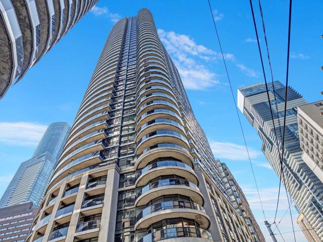 3106 - 21 Carlton St