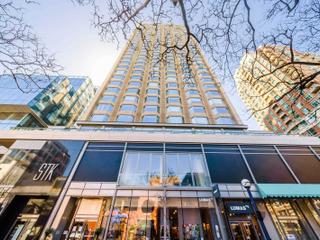 1820 - 155 Yorkville Ave