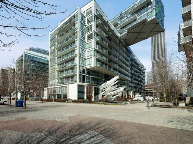 1207 - 39 Queens Quay E