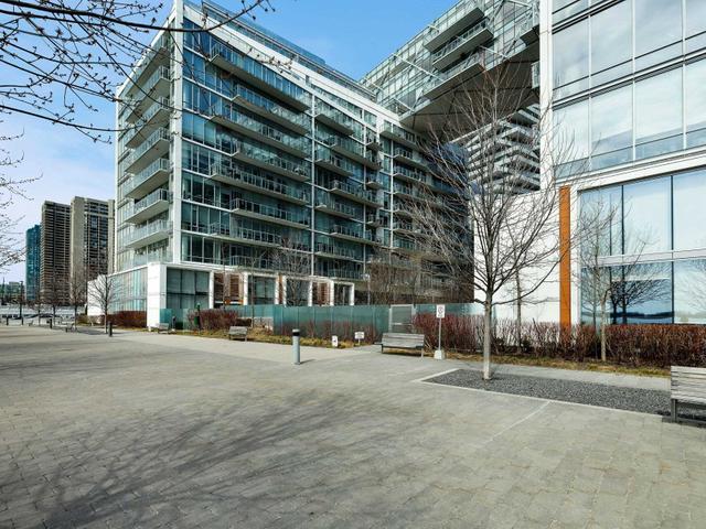 1207 - 39 Queens Quay E