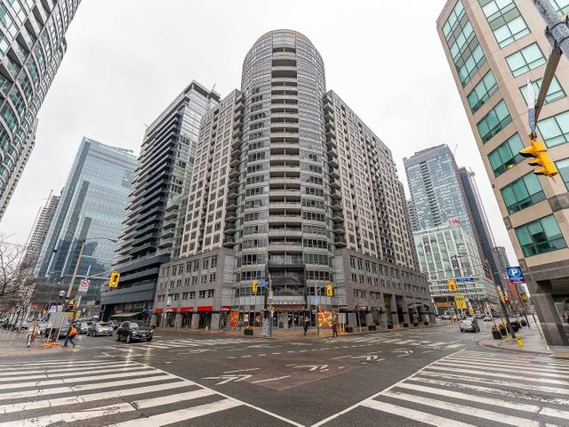 919 - 20 Blue Jays Way