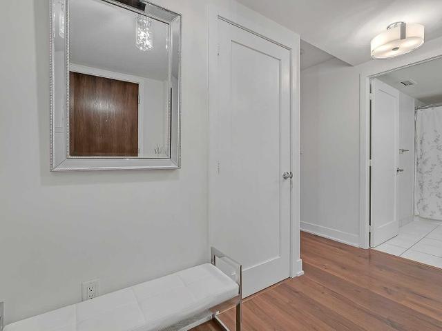 919 - 20 Blue Jays Way