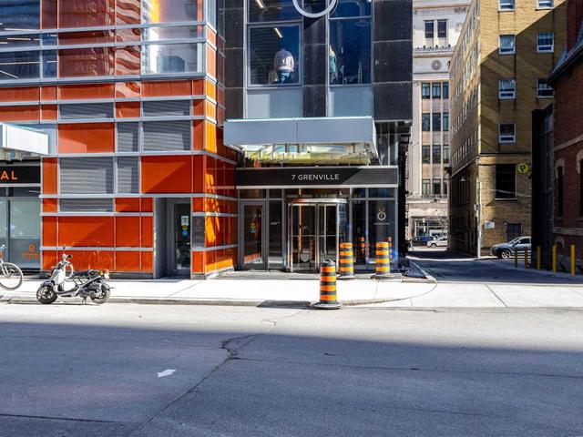 2712 - 7 Grenville St