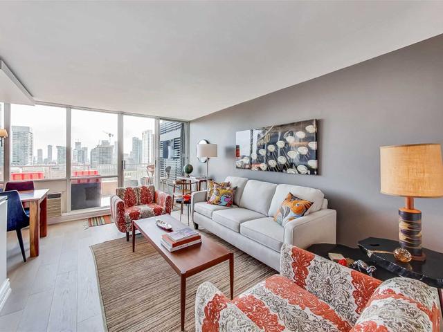 20E - 86 Gerrard St E