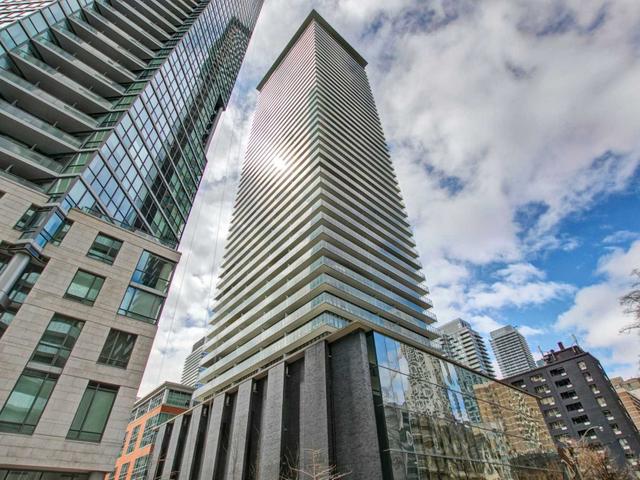 1111 - 33 Charles St E