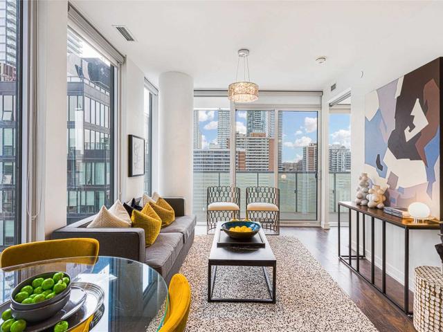 1909 - 28 Wellesley St E