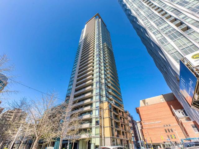 504 - 18 Yorkville Ave